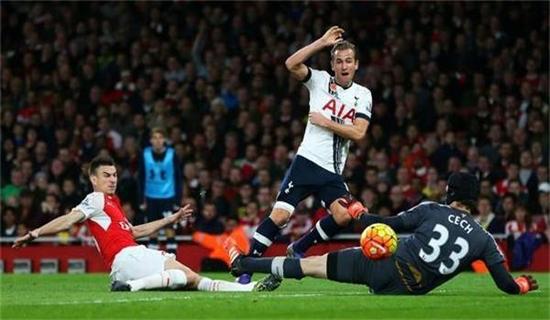 茵场上挥洒 茵场上挥洒